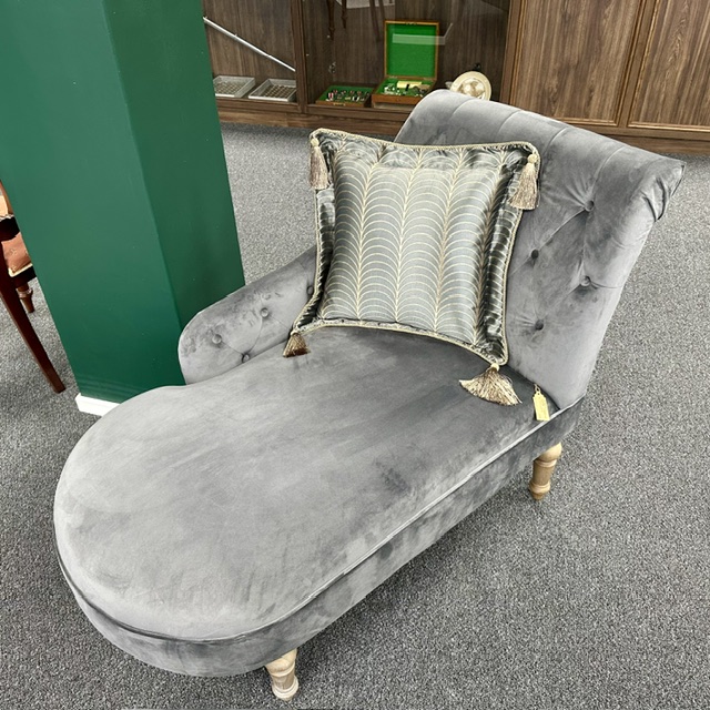Chaise Longue.jpeg